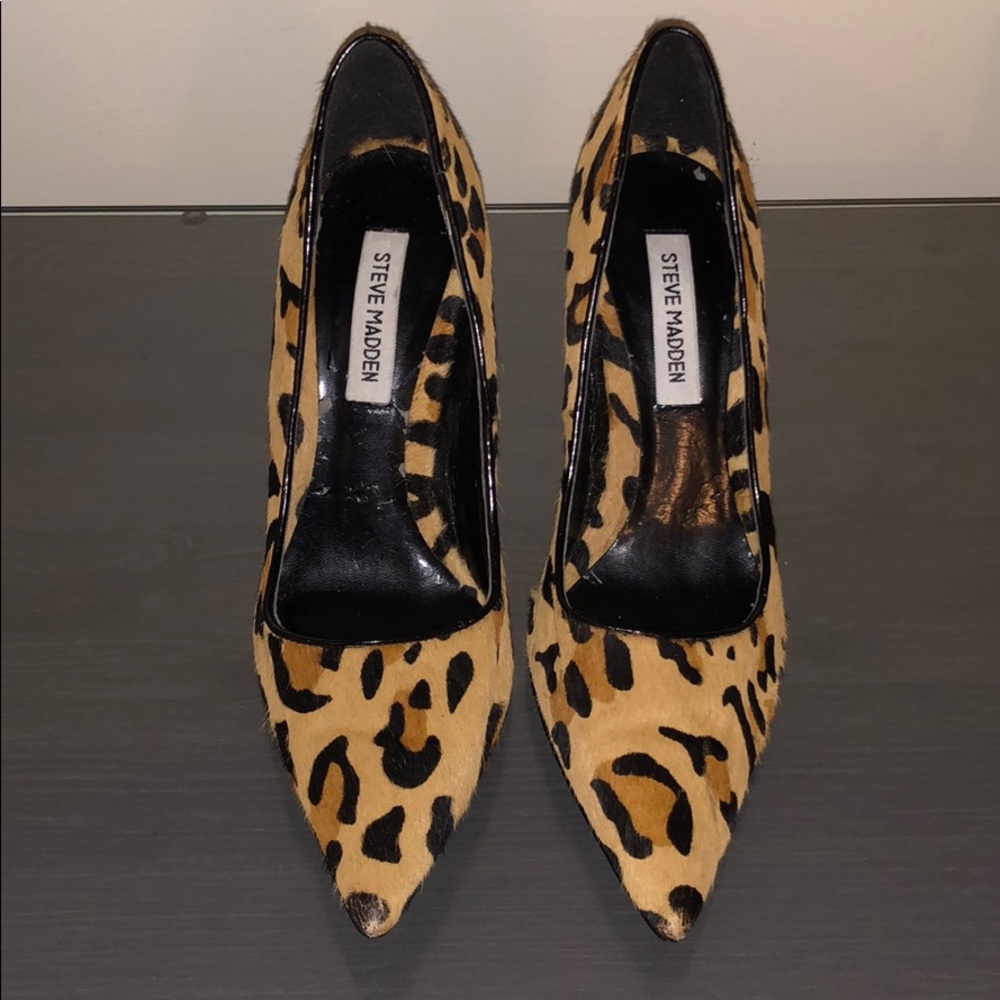Steve Madden cheetah print pumps
